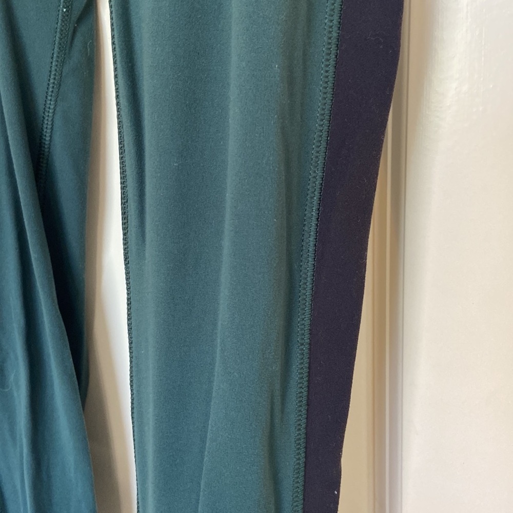 Stori size 6 green & black leggings